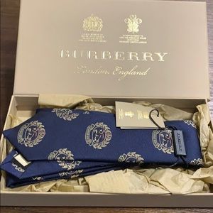 Burberry tie (new)